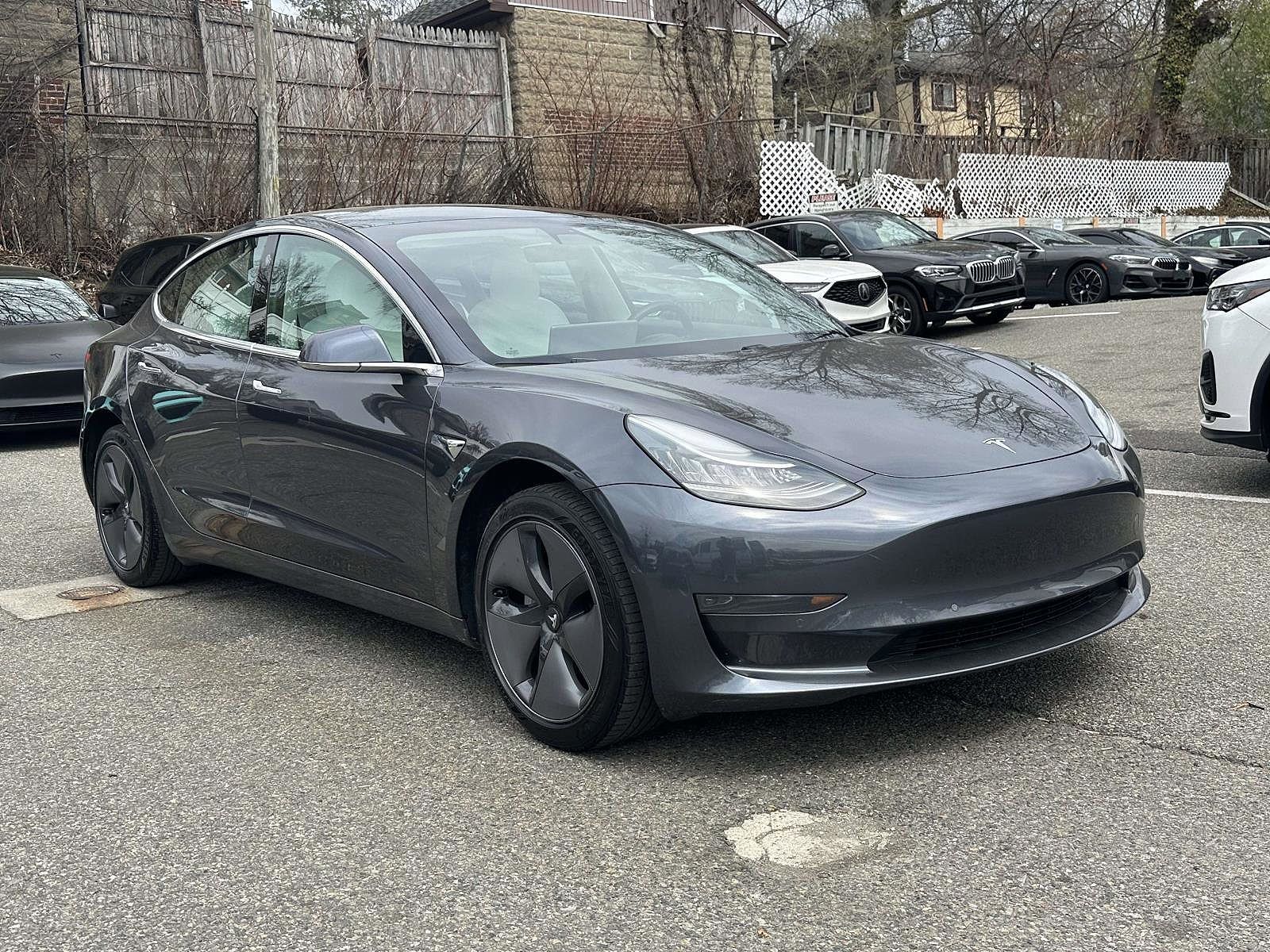 2019 TESLA Model 3