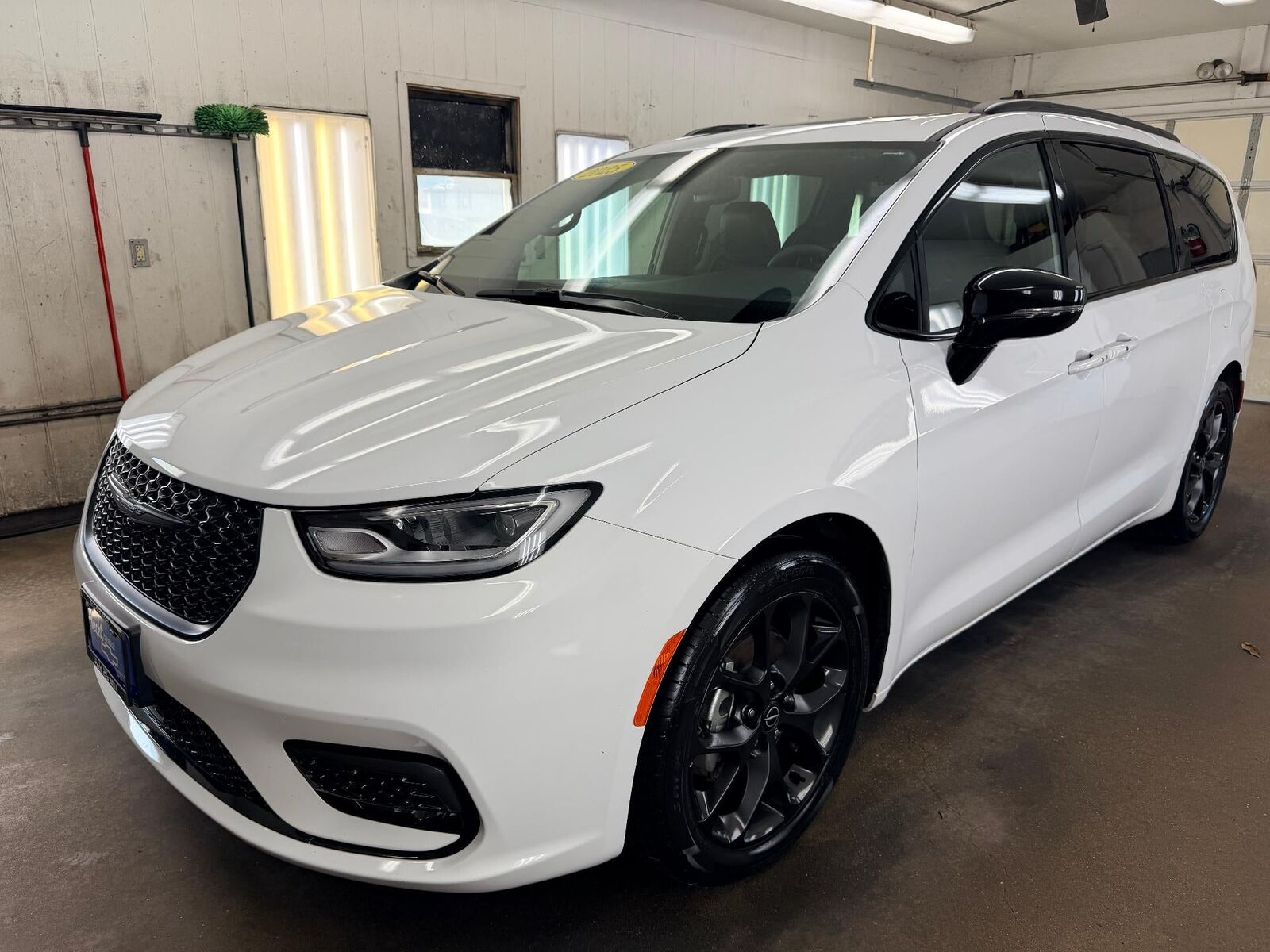 2025 CHRYSLER Pacifica