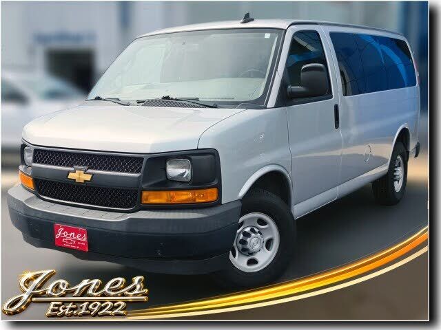 2017 CHEVROLET Express