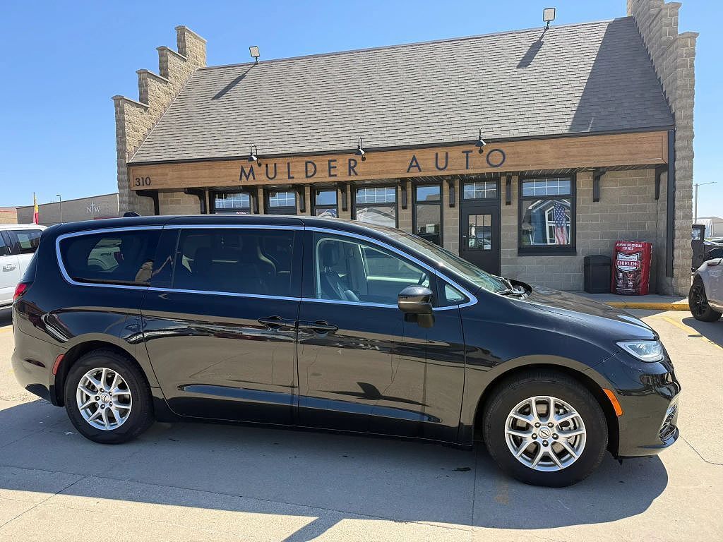 2023 CHRYSLER Pacifica