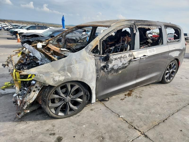 2019 CHRYSLER Pacifica