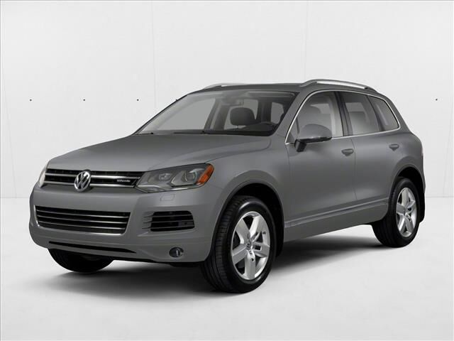 2012 VOLKSWAGEN Touareg