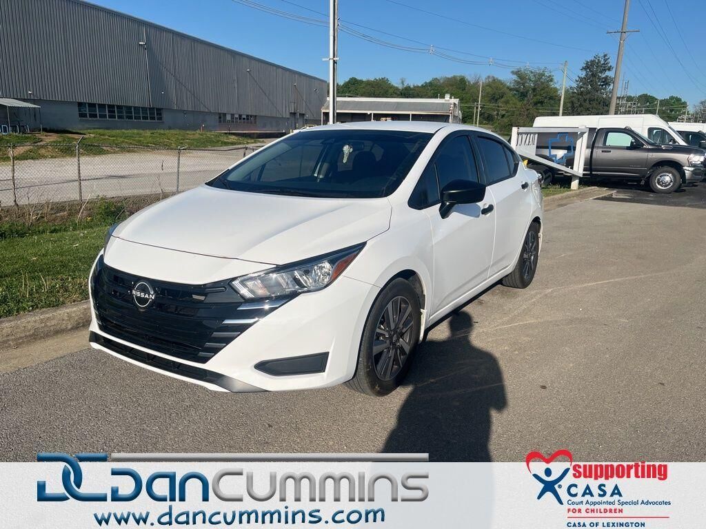 2023 NISSAN Versa