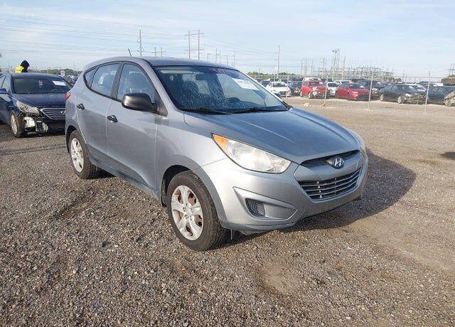 2010 HYUNDAI Tucson