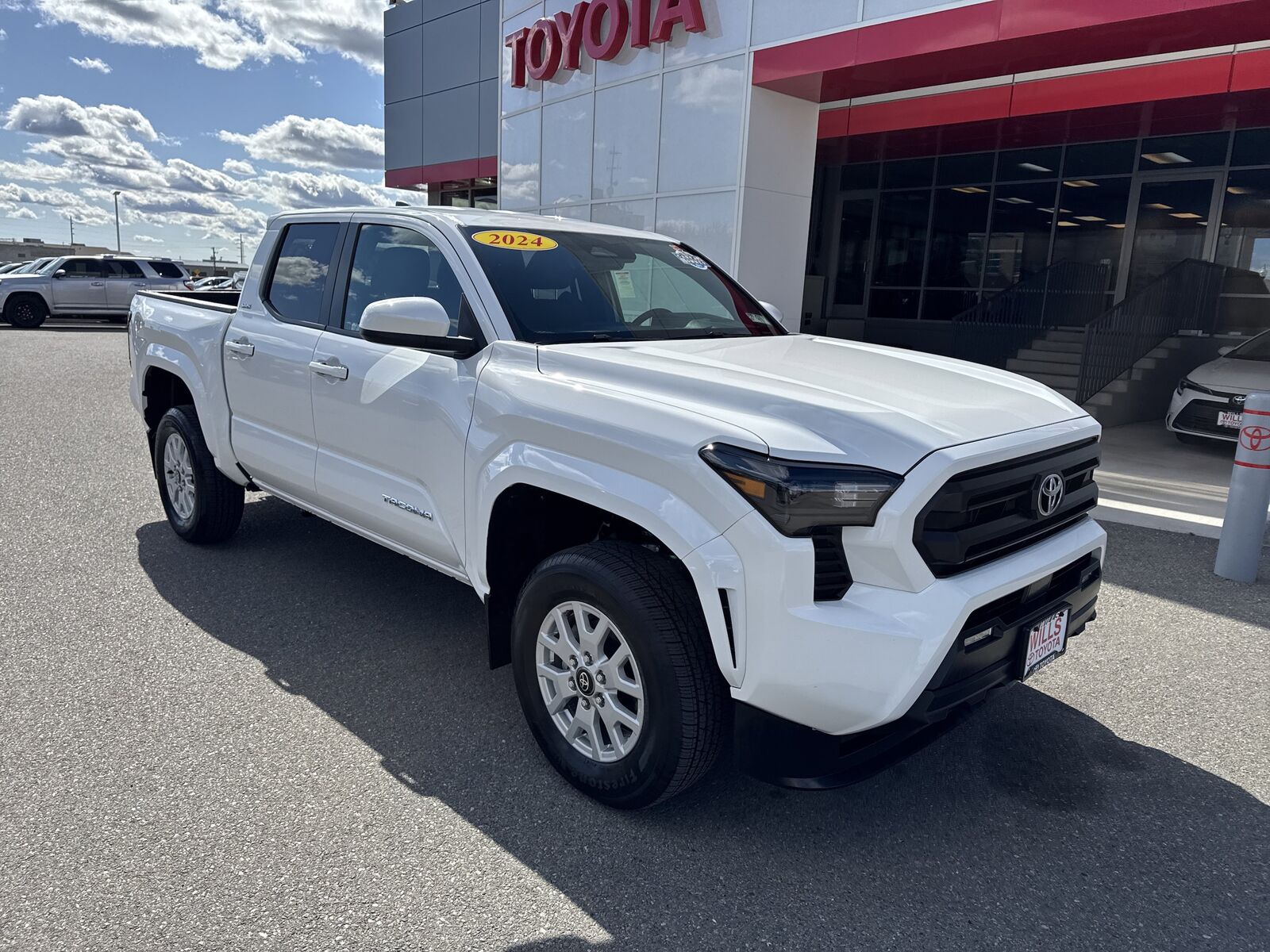 2024 TOYOTA Tacoma