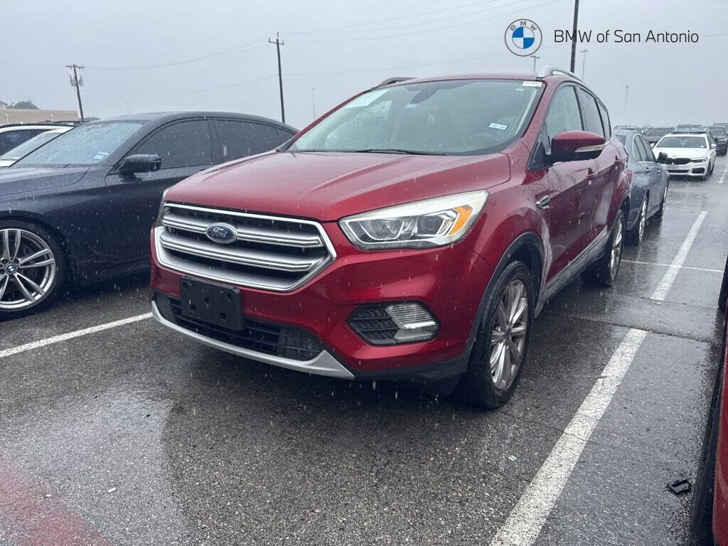 2017 FORD Escape