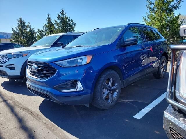 2023 FORD Edge