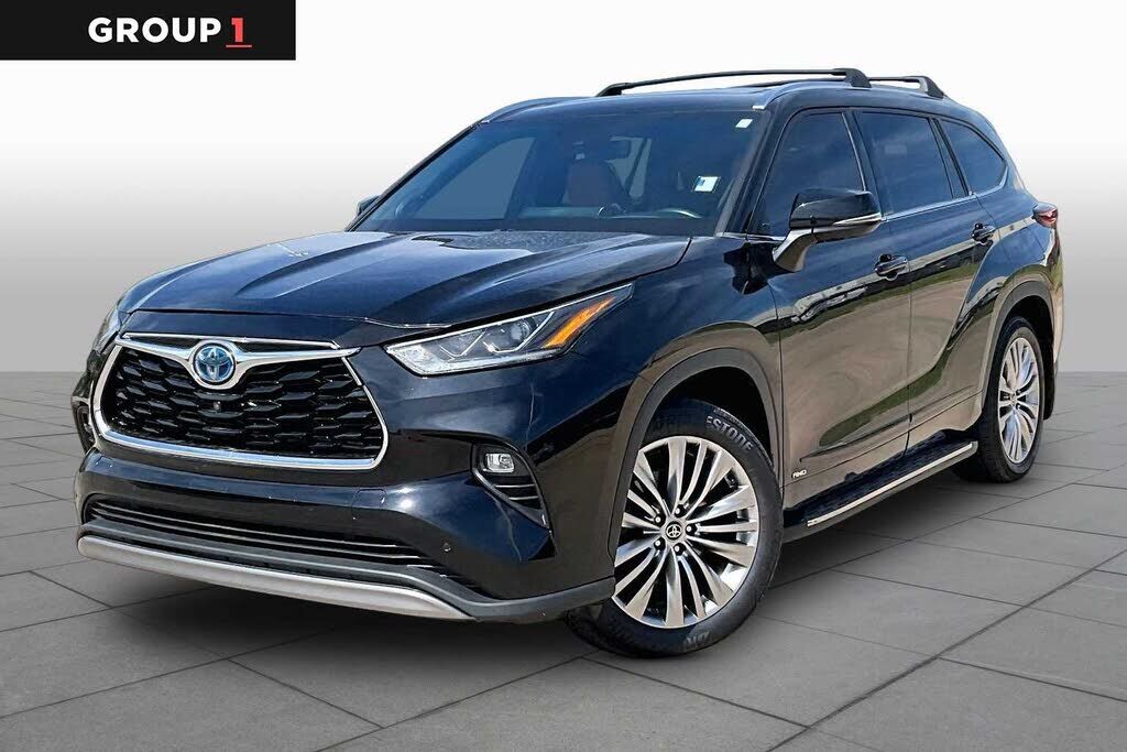 2022 TOYOTA Highlander
