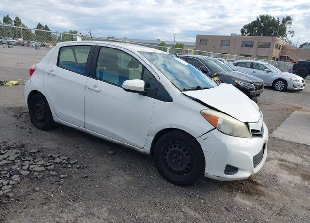 2012 TOYOTA Yaris