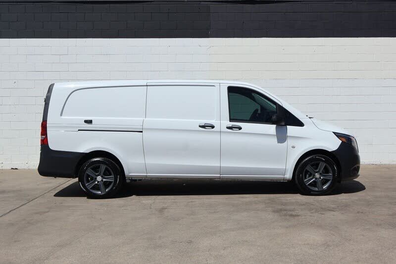 2020 MERCEDES-BENZ METRIS