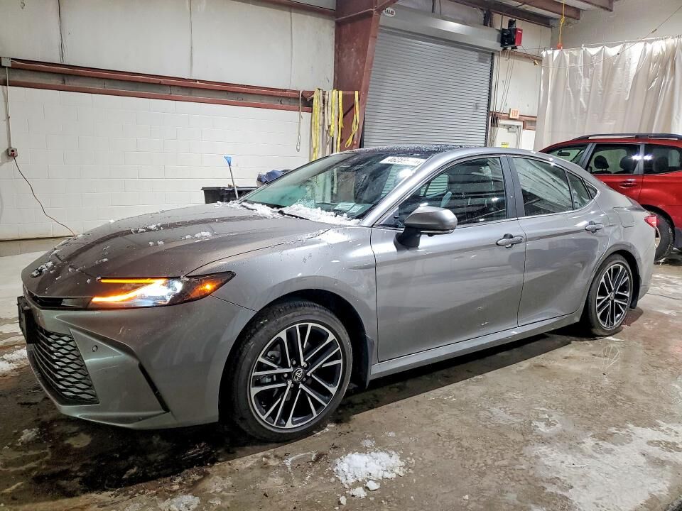 2025 TOYOTA Camry