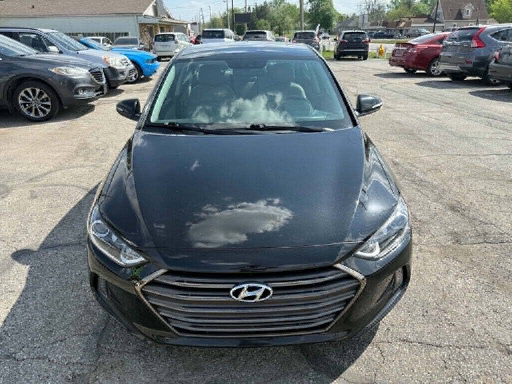 2017 HYUNDAI Elantra