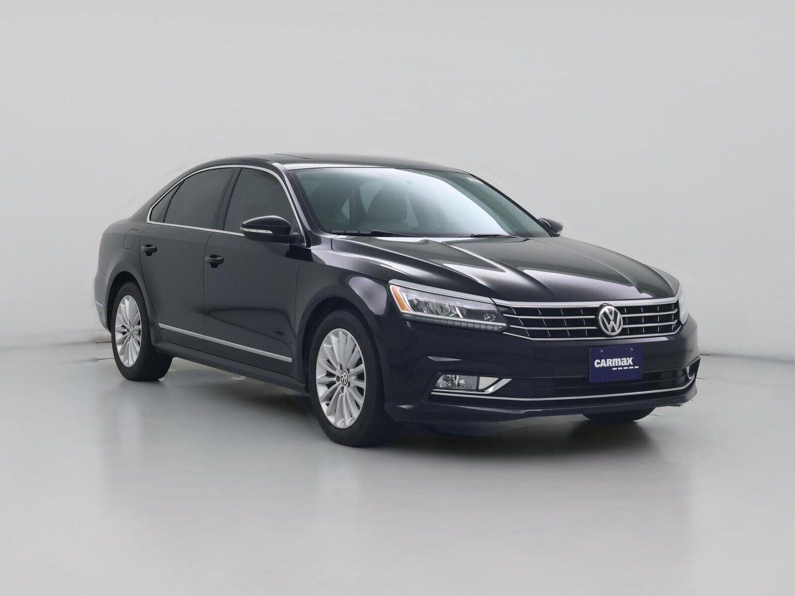 2016 VOLKSWAGEN Passat