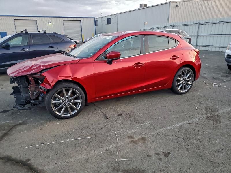 2018 MAZDA Mazda3