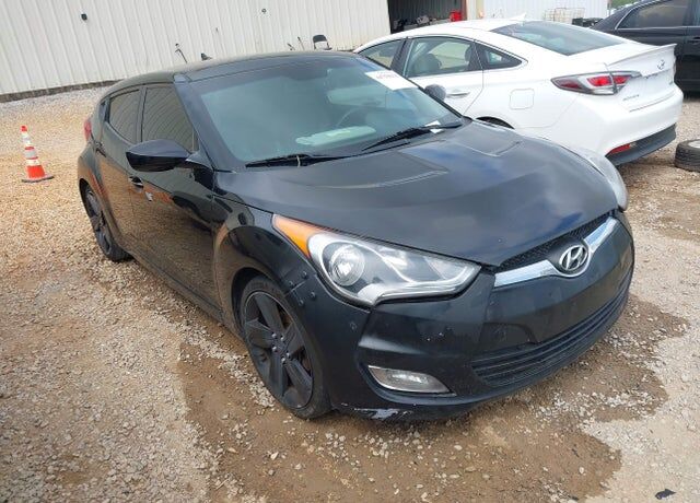 2013 HYUNDAI Veloster