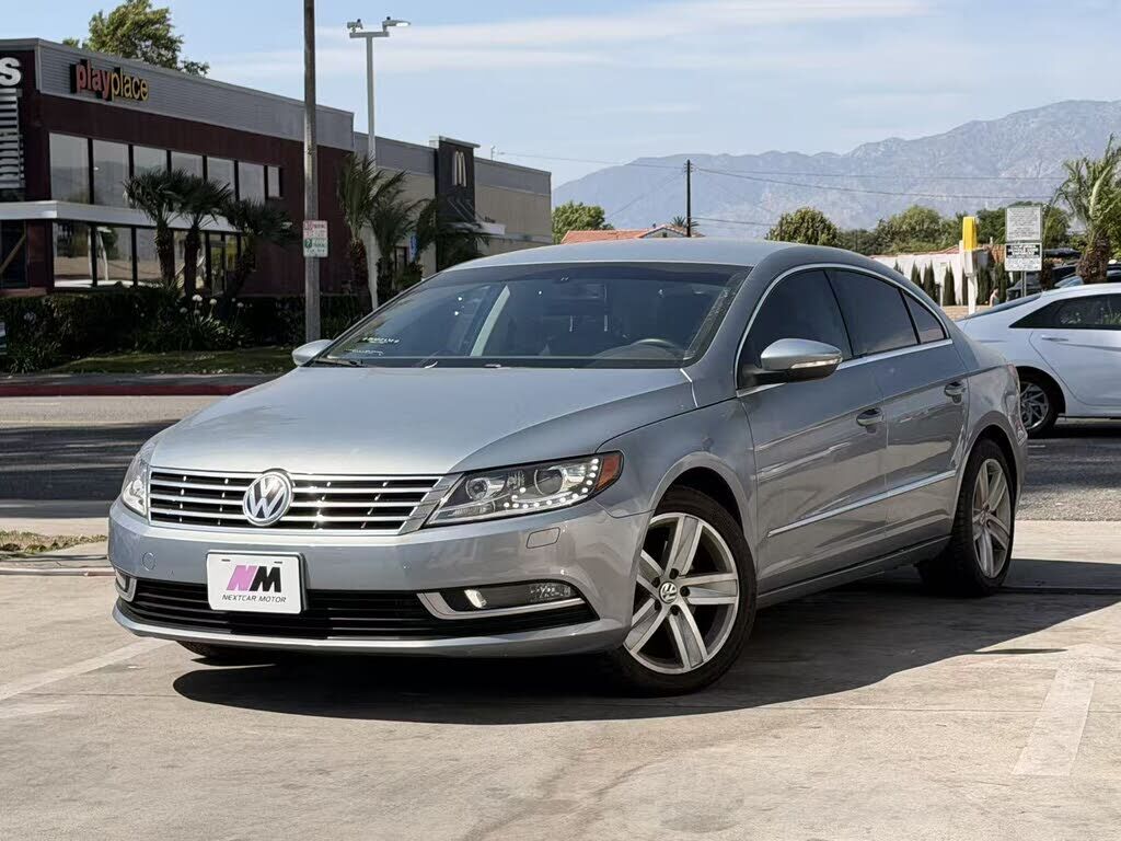 2013 VOLKSWAGEN Passat