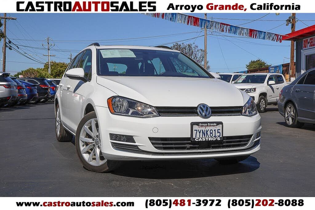 2017 VOLKSWAGEN Golf SportWagen