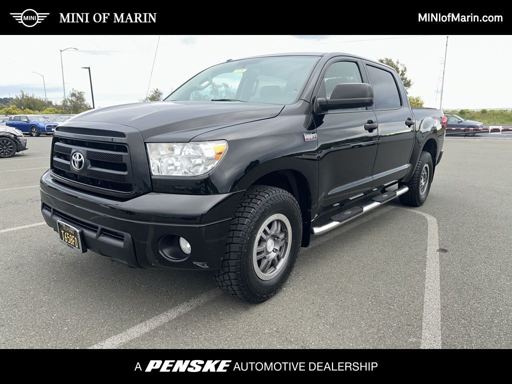 2011 TOYOTA Tundra