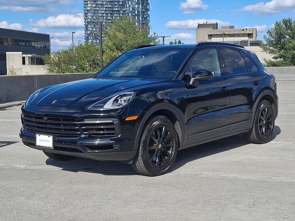 2023 PORSCHE Cayenne