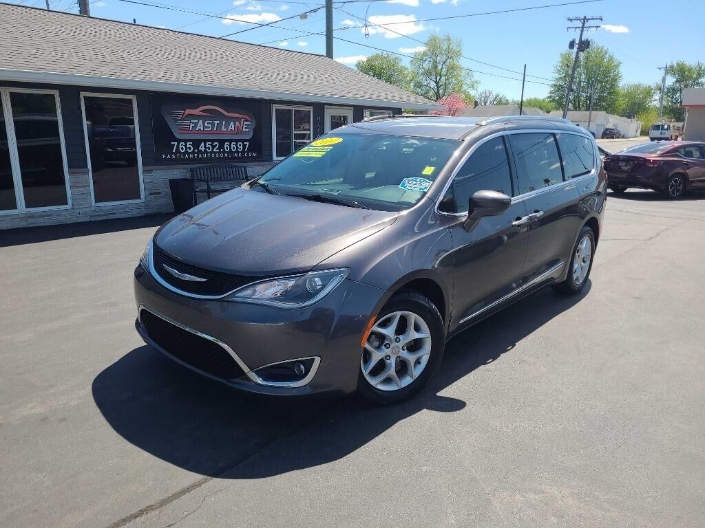 2017 CHRYSLER Pacifica