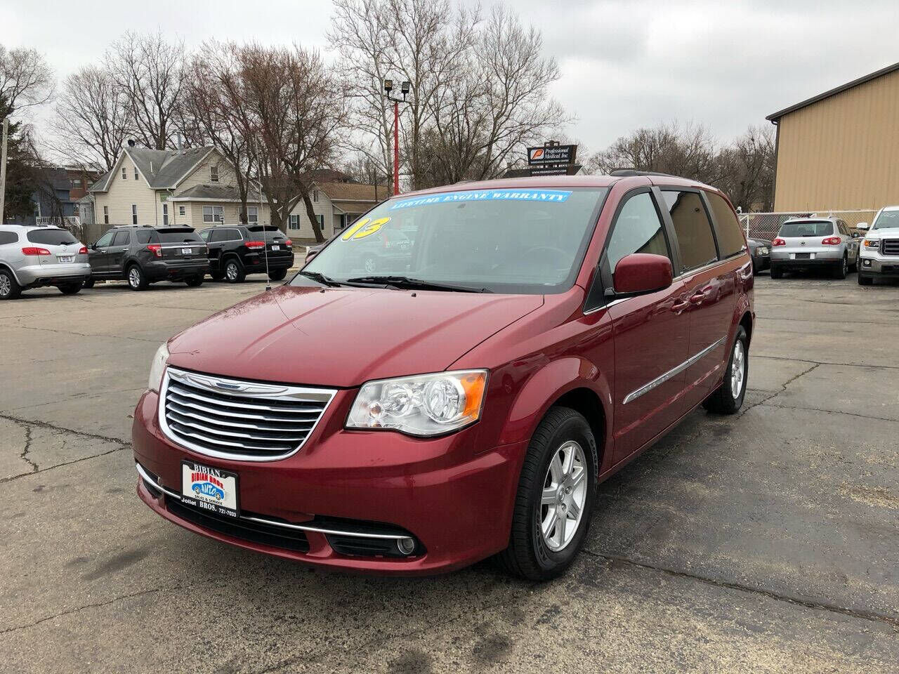 2013 CHRYSLER Town and Country