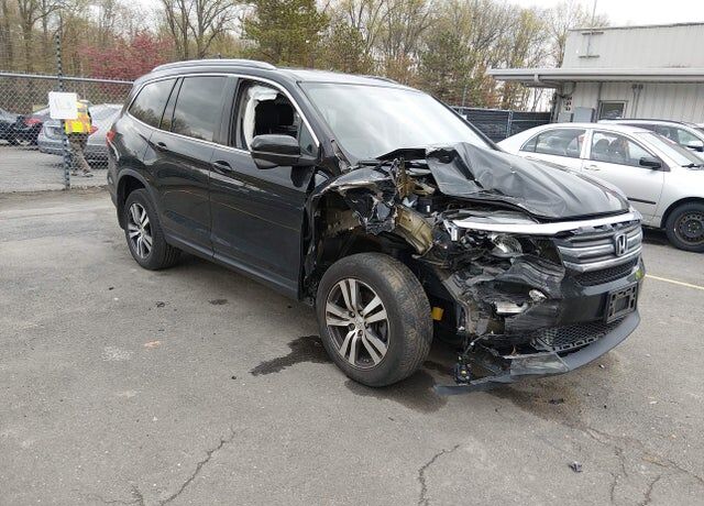 2017 HONDA Pilot