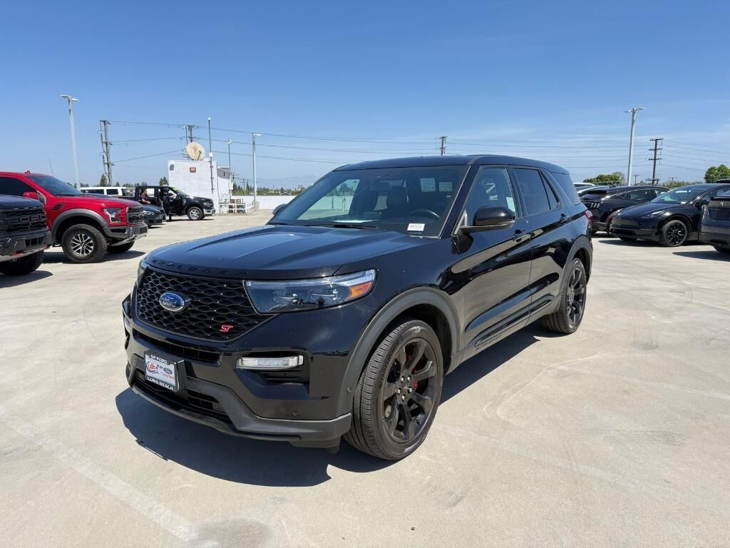 2021 FORD Explorer