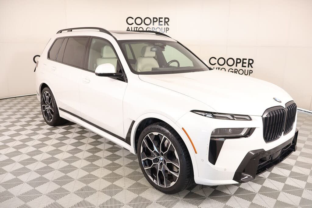 2023 BMW X7