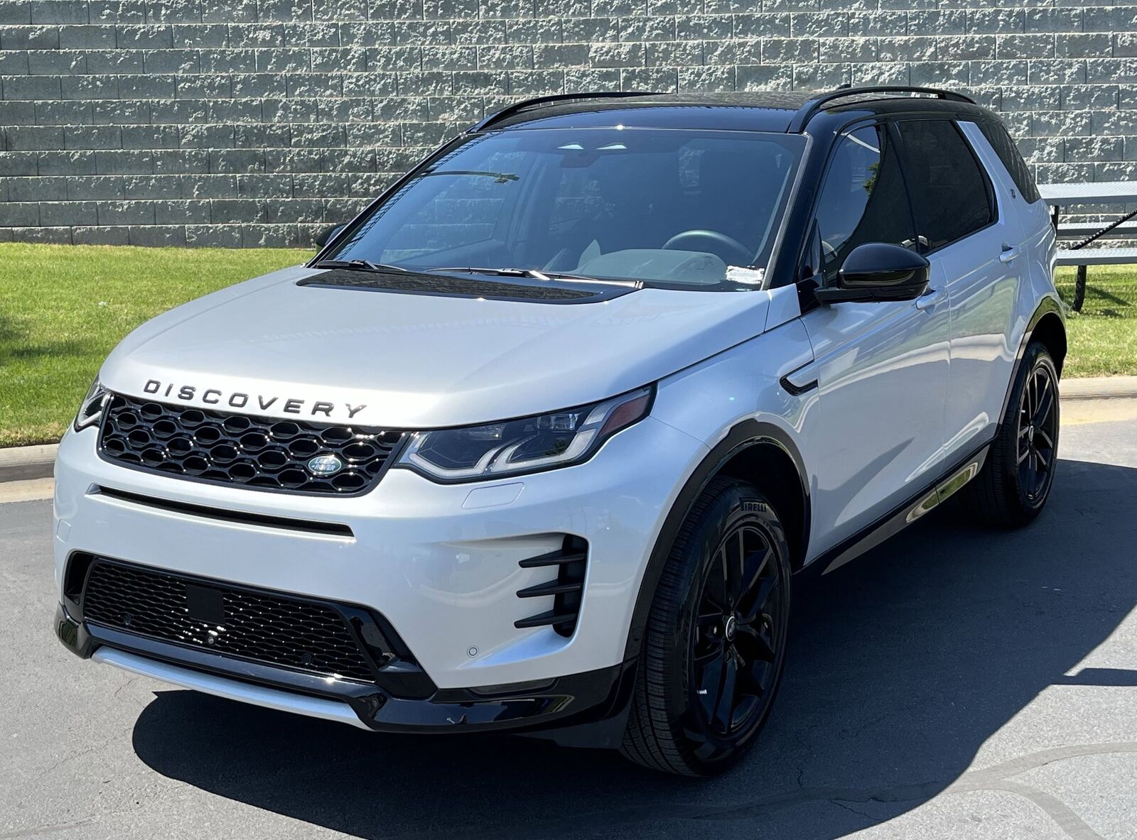 2025 LAND ROVER Discovery Sport