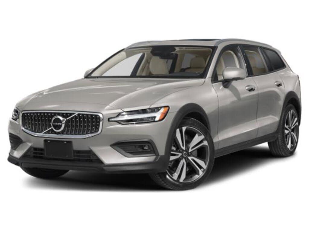 2024 VOLVO V60CC