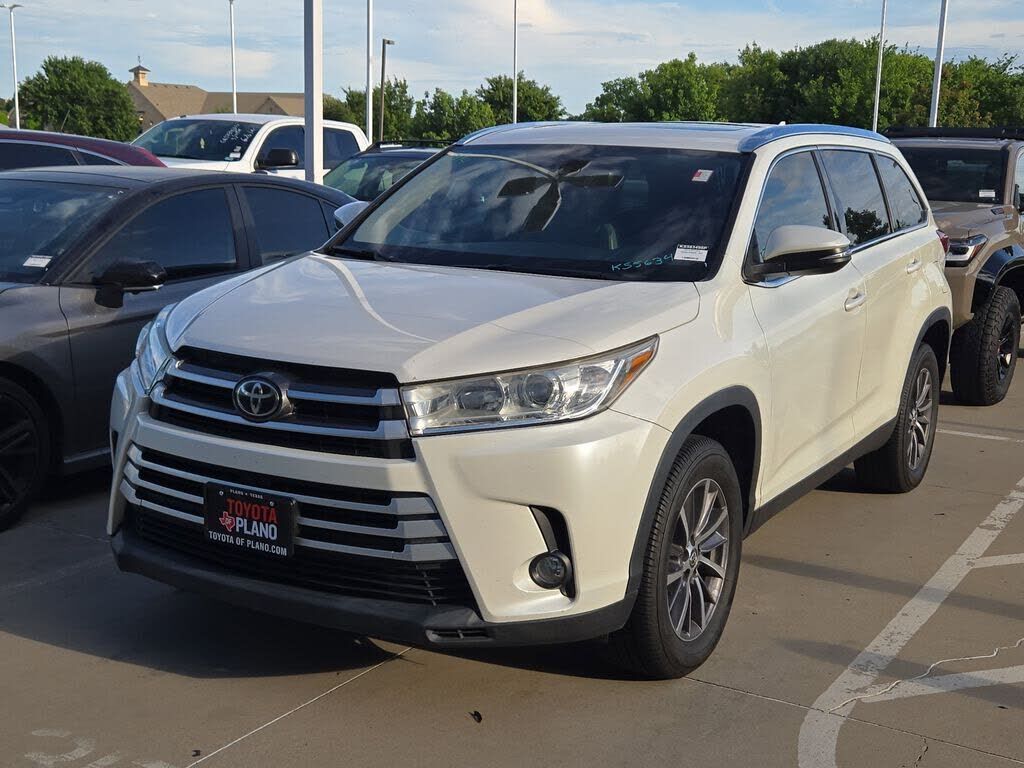 2019 TOYOTA Highlander
