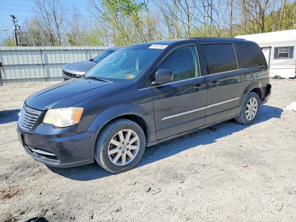 2013 CHRYSLER Town and Country