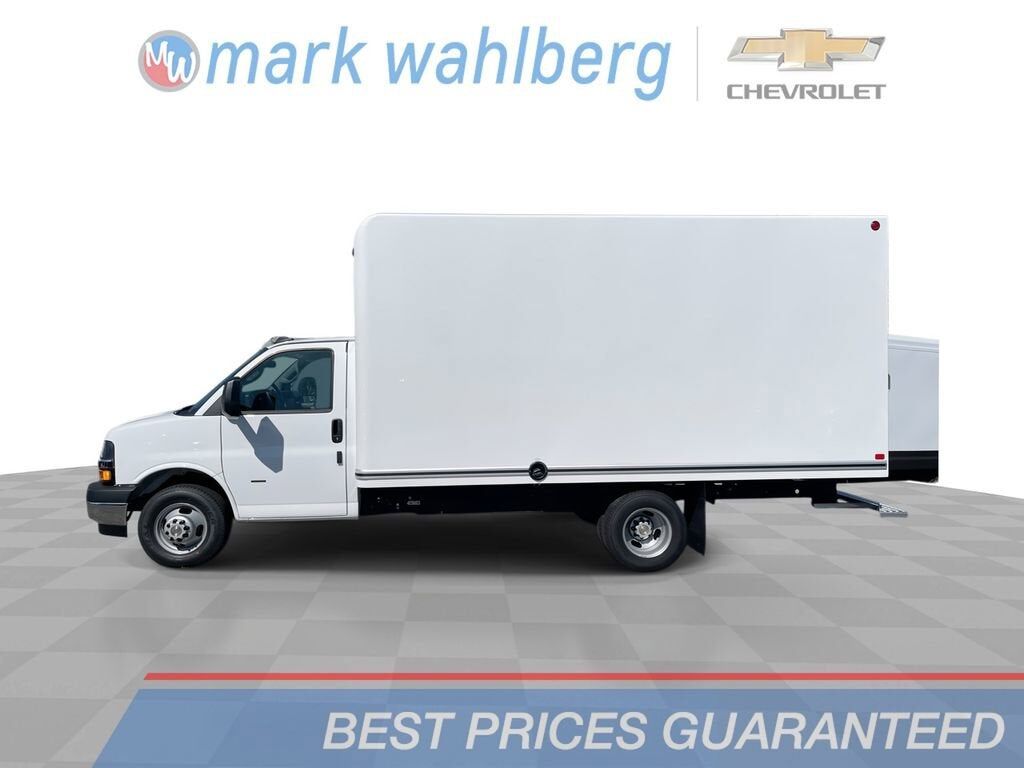 2025 CHEVROLET Express