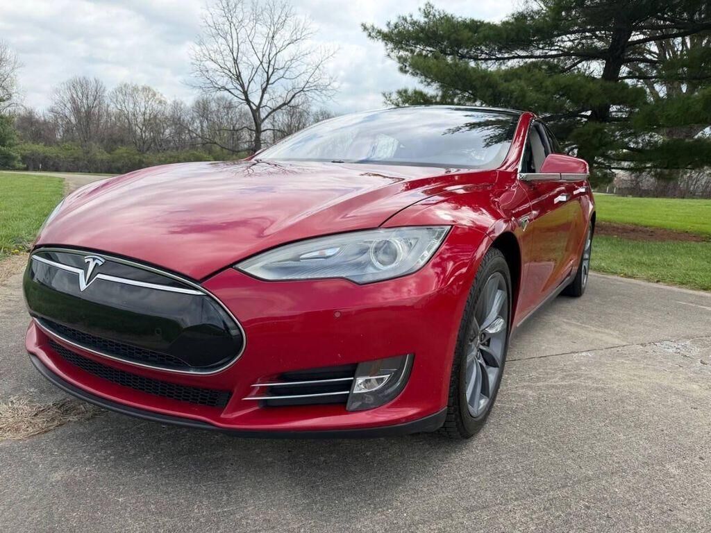 2014 TESLA Model S