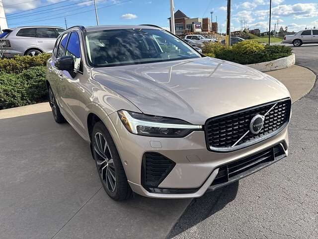 2024 VOLVO XC60