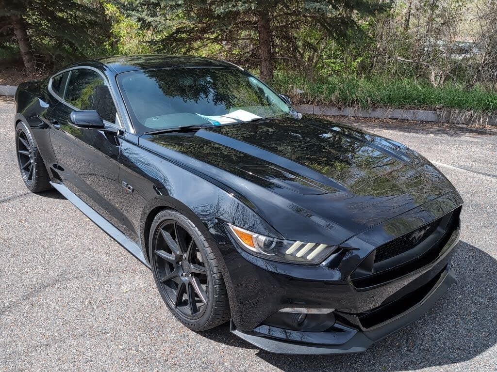 2017 FORD Mustang