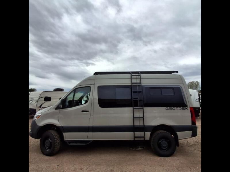 2024 MERCEDES-BENZ Sprinter