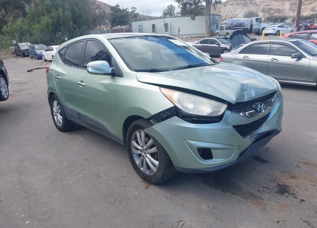 2010 HYUNDAI Tucson