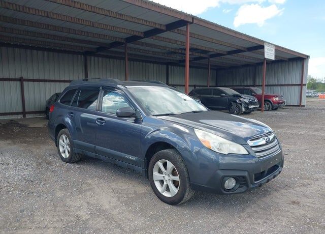 2014 SUBARU Outback