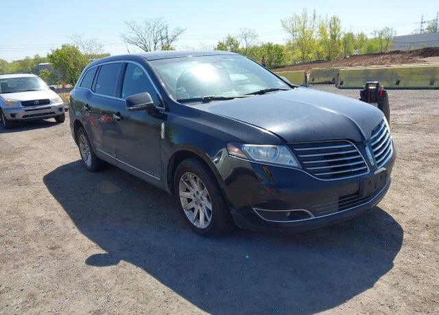 2017 LINCOLN MKT