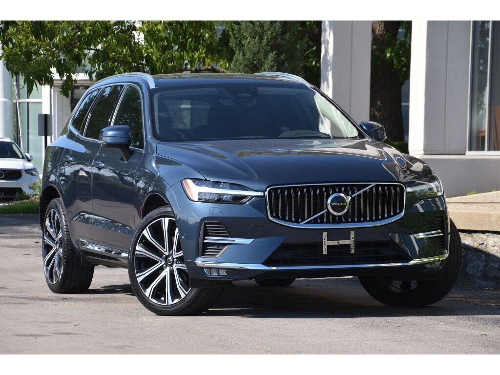 2023 VOLVO XC60