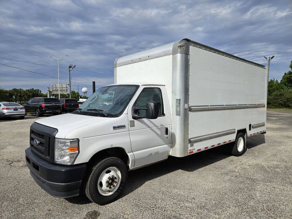 2022 FORD E-350