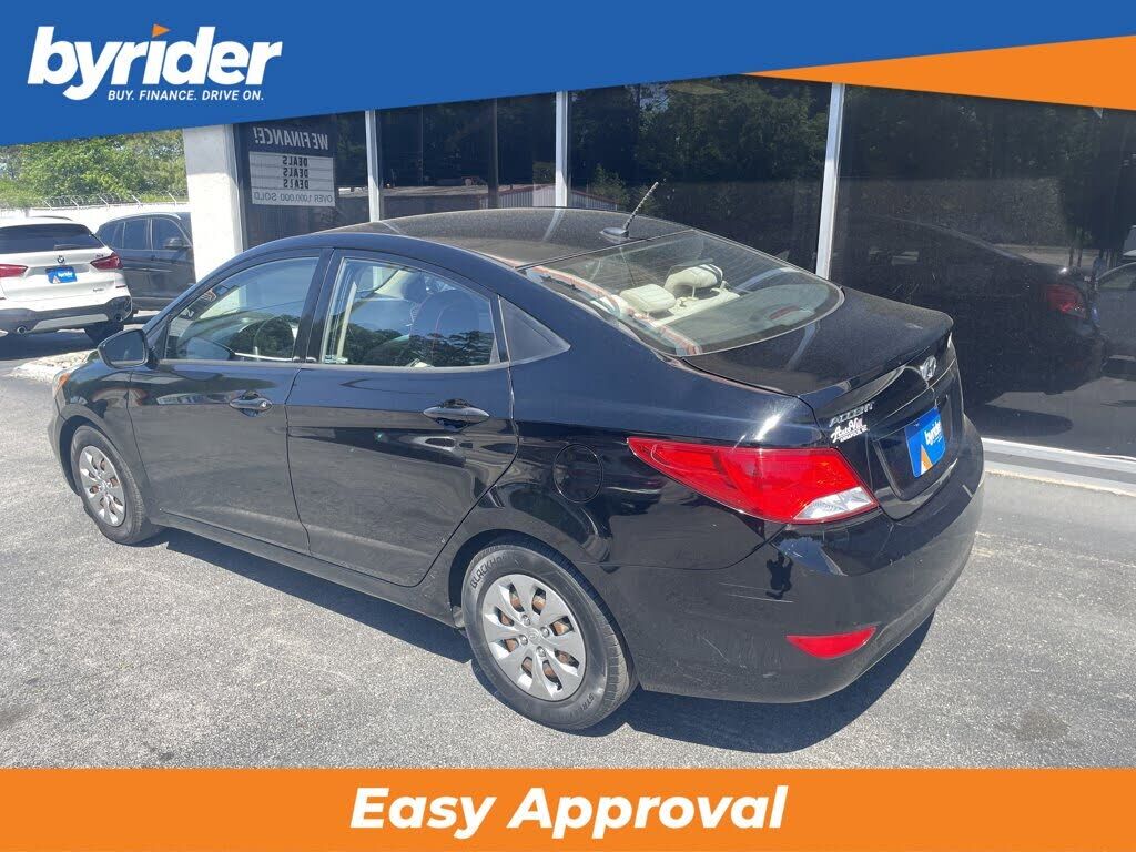 2016 HYUNDAI Accent