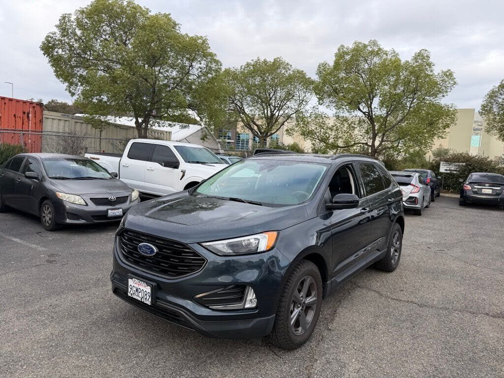 2023 FORD Edge