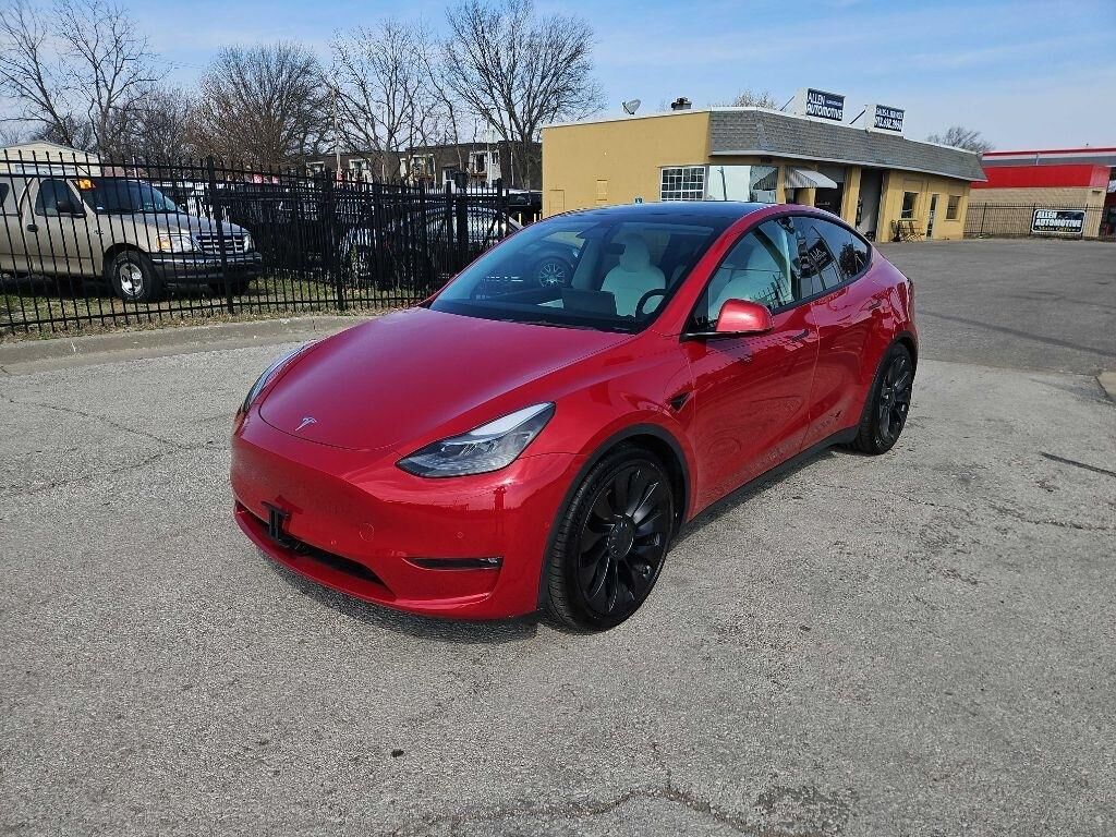 2022 TESLA Model Y