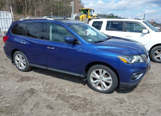 2018 NISSAN Pathfinder