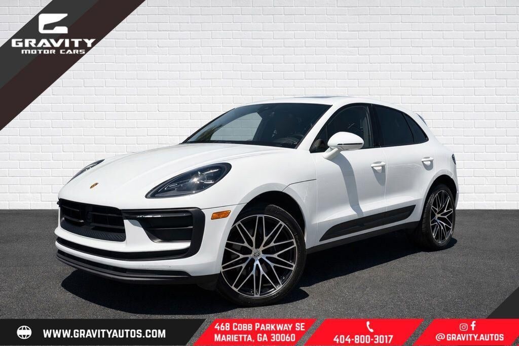2023 PORSCHE Macan