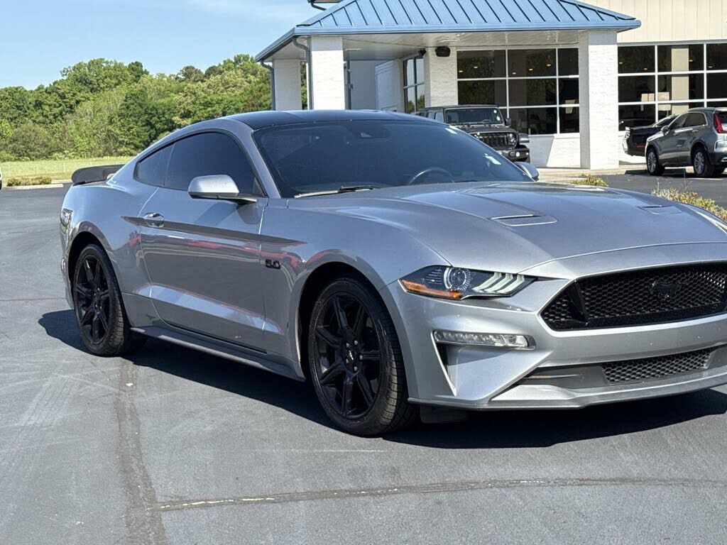 2020 FORD Mustang