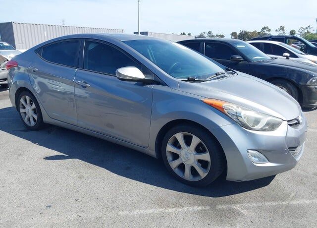 2012 HYUNDAI Elantra