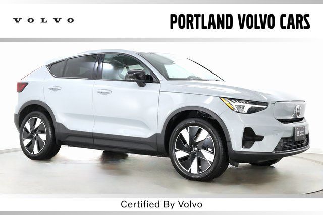 2024 VOLVO C40